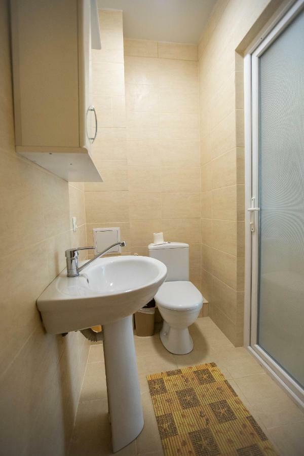 Amalia Hotel Zaliznyy Port Ngoại thất bức ảnh